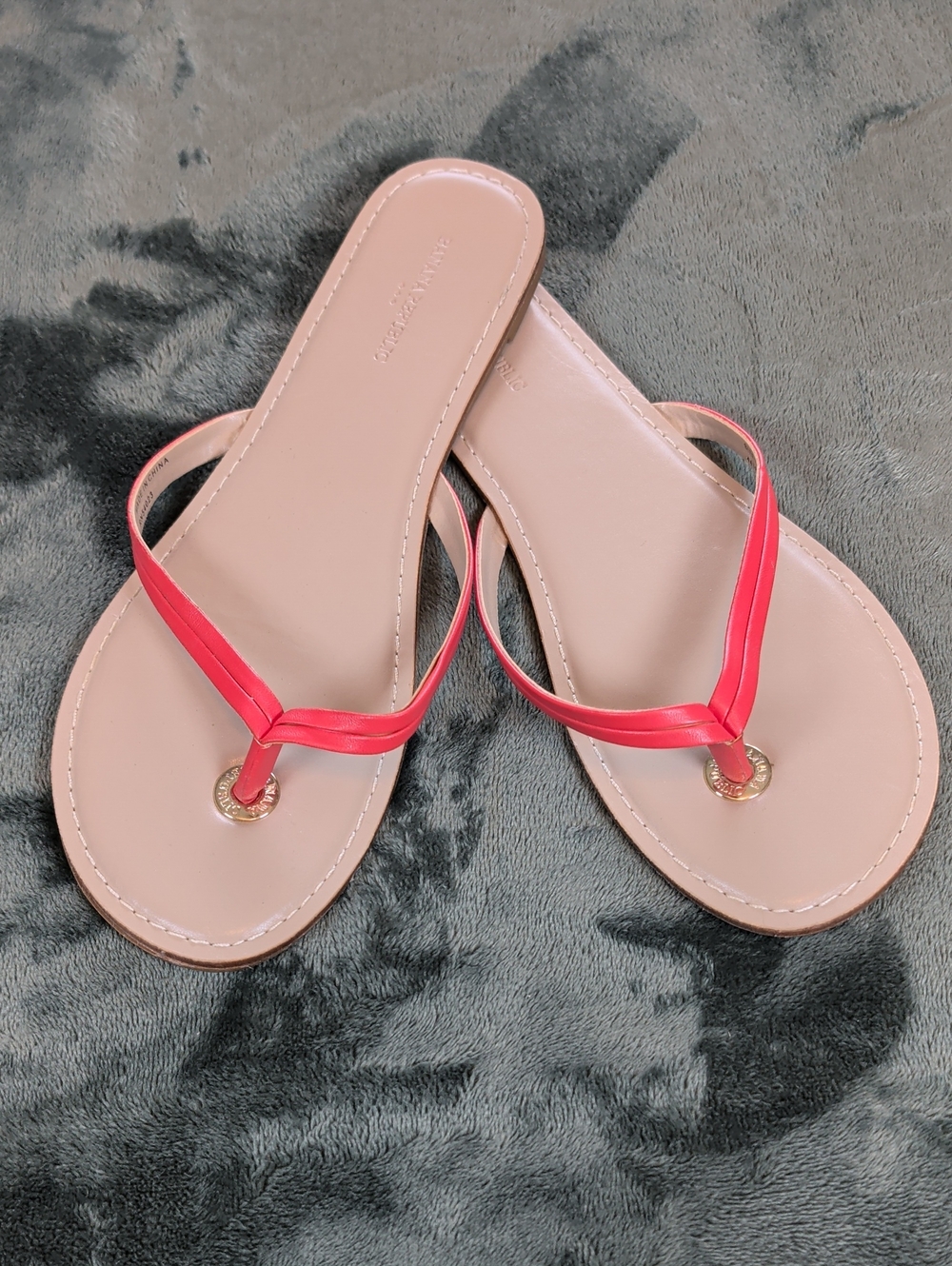 Banana Republic Coral Pink Strappy Flip Flop Sandals